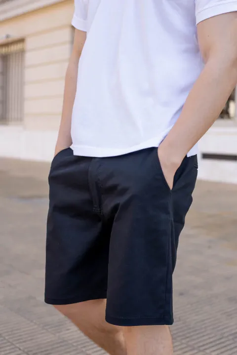 NEGRO /  BERMUDA GABARDINA CORTE CHINO RECTO TALLES 38 AL 48 CRUZO