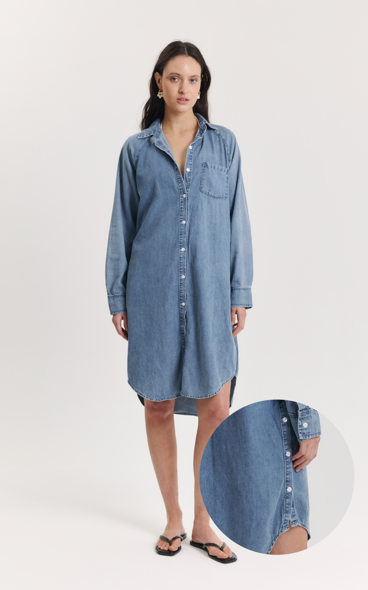 0021-VESTIDO CAMISERO MANGA LARGA DE JEAN AZUL CLARO RÍGIDO INQUIETA S-L