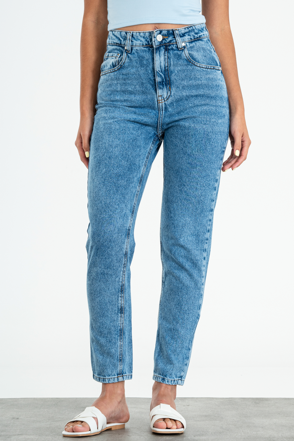 PLASS JEAN MOM FIT TIRO ALTO JEAN NEVADO ISOSTASIA 34-44