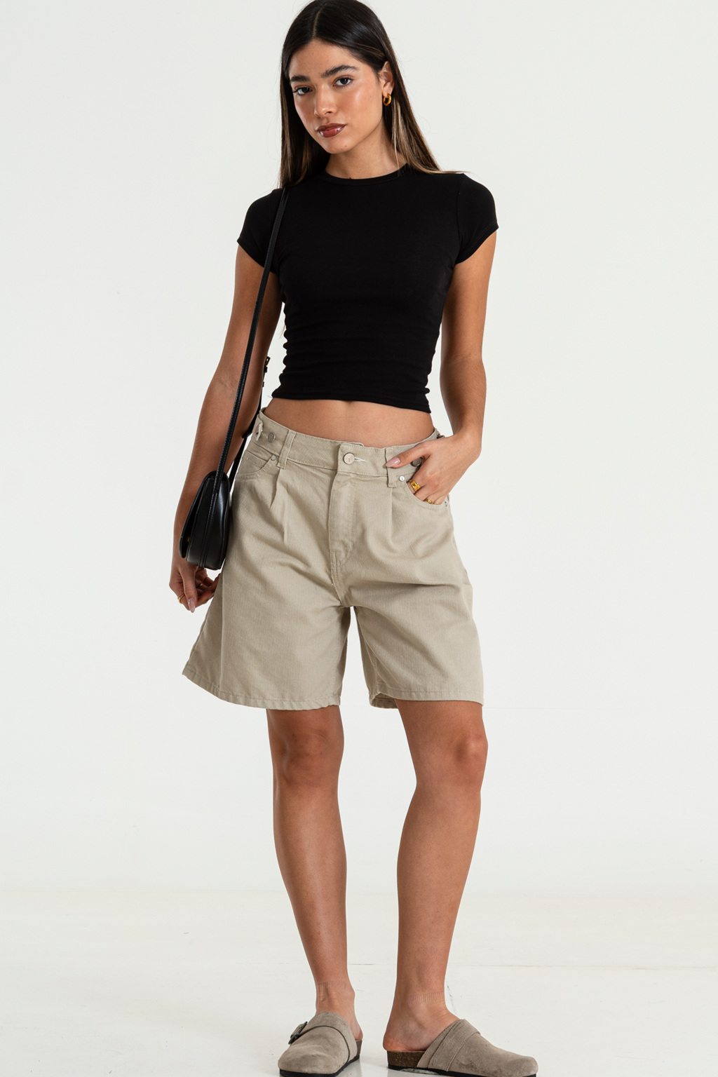 JANIE | BERMUDA ARENA DE CORDEROY RIGIDO TIRO BAJO TALLES DEL 34 AL 42 ISOSTASIA