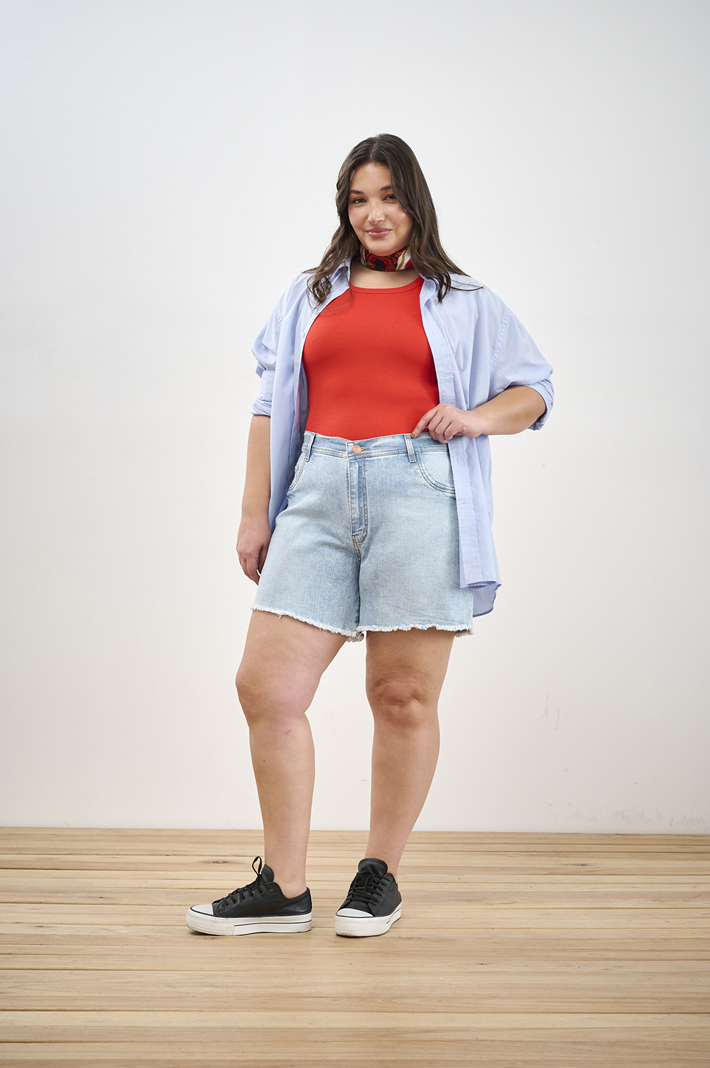 ART. M-550 | SHORT CELESTE ELASTIZADO DEFLECADO EN BOTAMANGA TIRO ALTO TALLES 56 AL 60 CENITHO JEANS