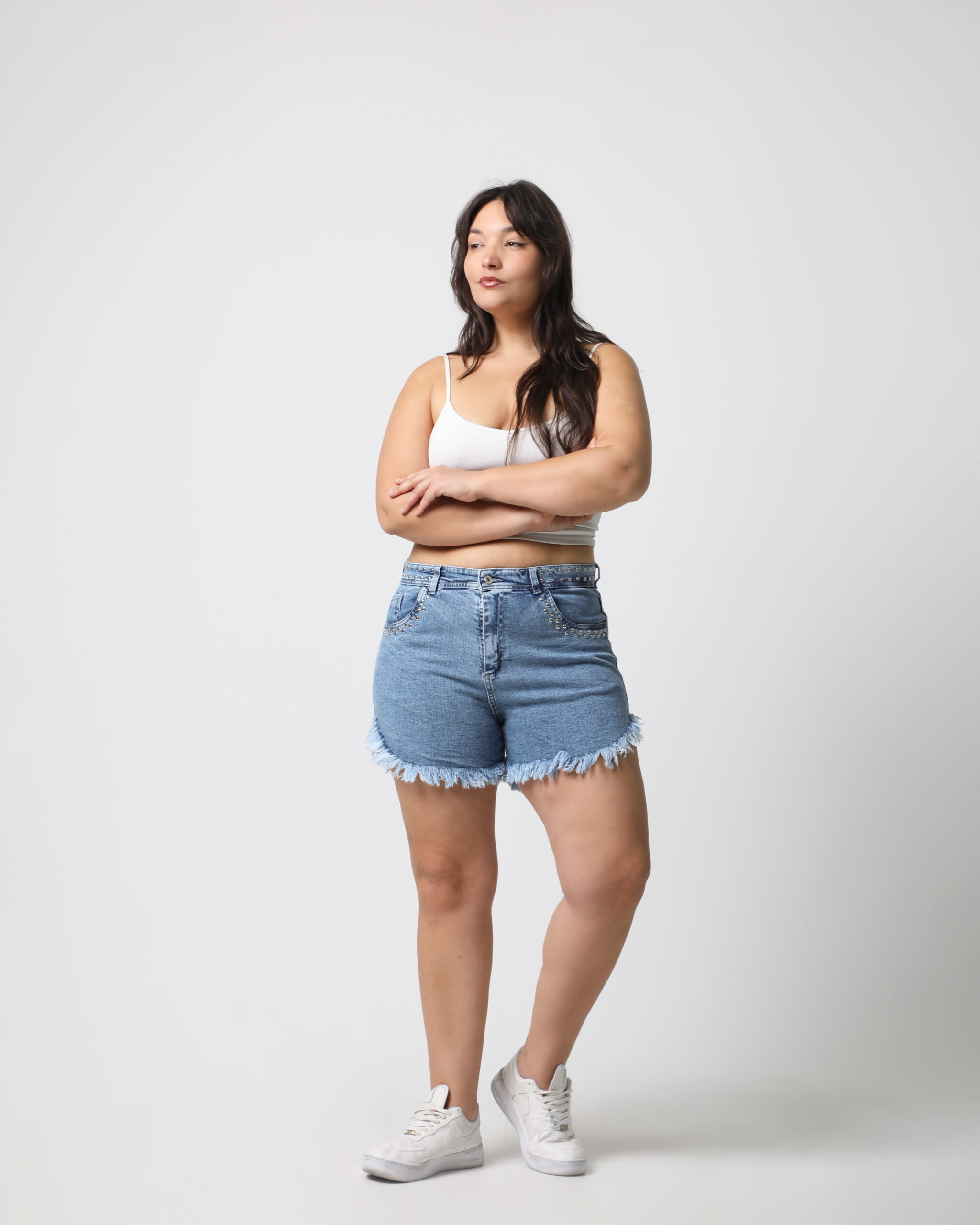 KISSA-SHORT CELESTE DE JEAN DESFLECADO EN BOTA CON TACHAS TIRO ALTO TALLES 36 AL 60 SONNE URBAN