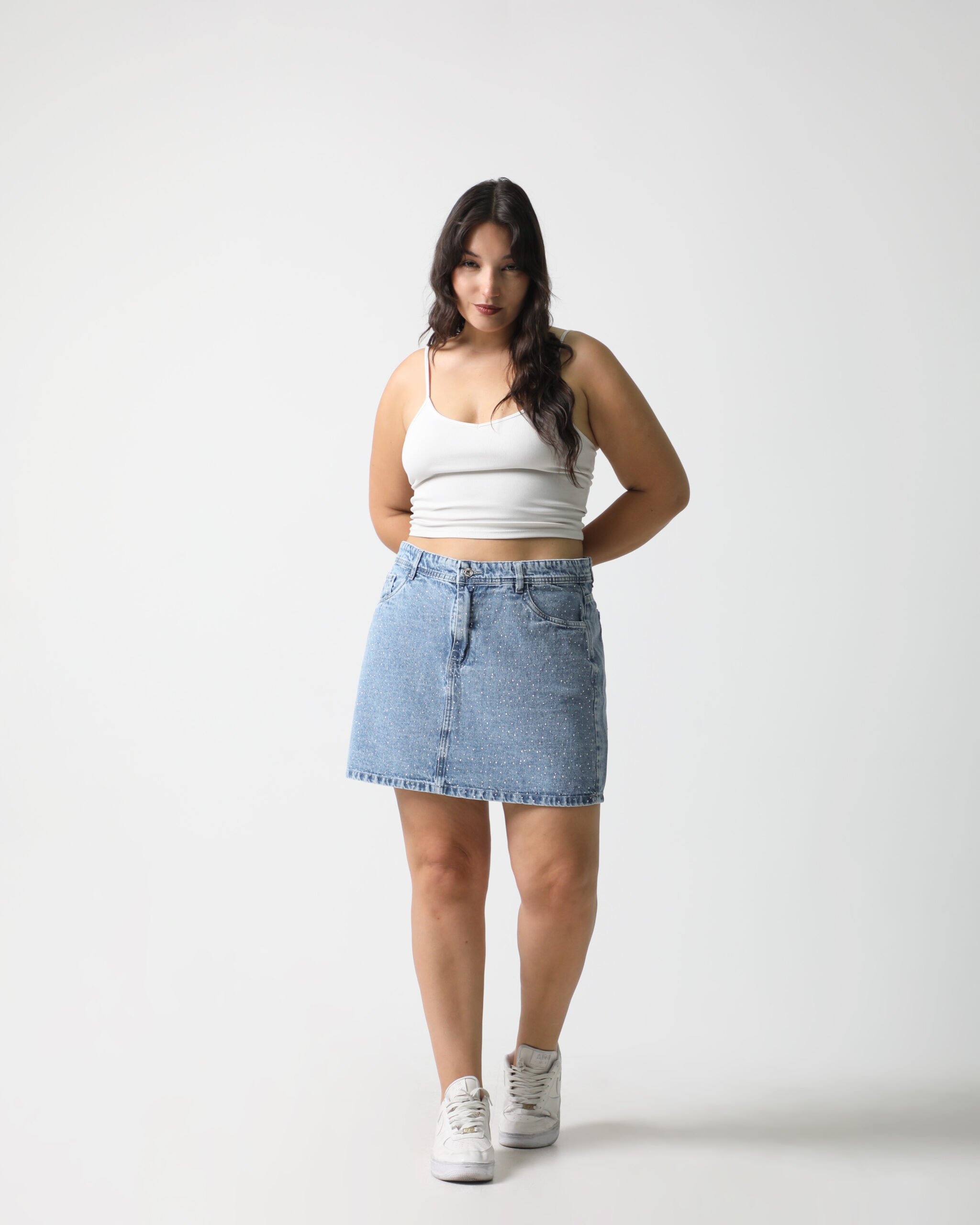 PALI | SKORT CELESTE RIGIDO CON STRASS TIRO MEDIO TALLES DEL 36 AL 54 SONNE