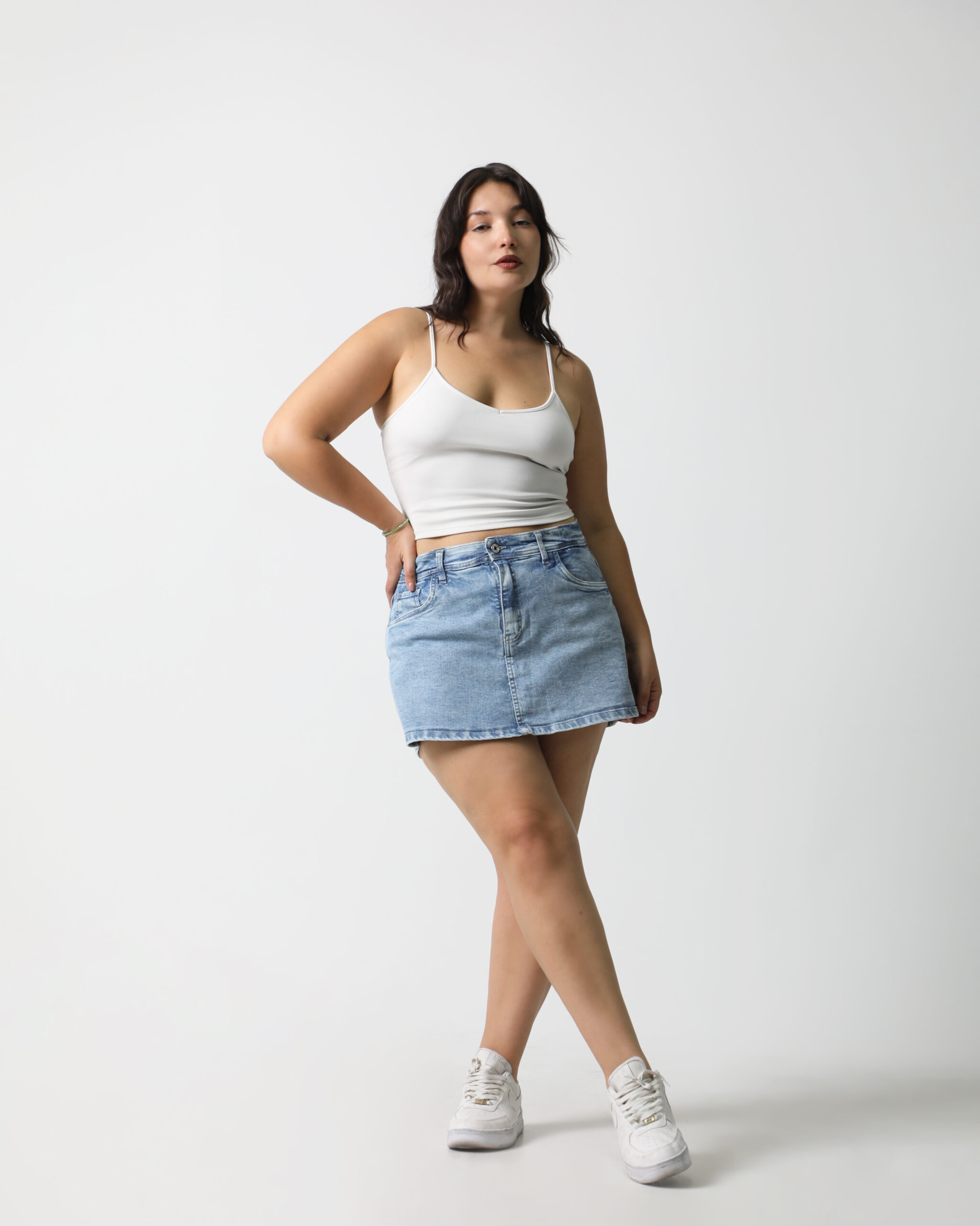 MACCA | SKORT CELESTE NEVADO RIGIDO TIRO ALTO TALLES 36 AL 60 SONNE