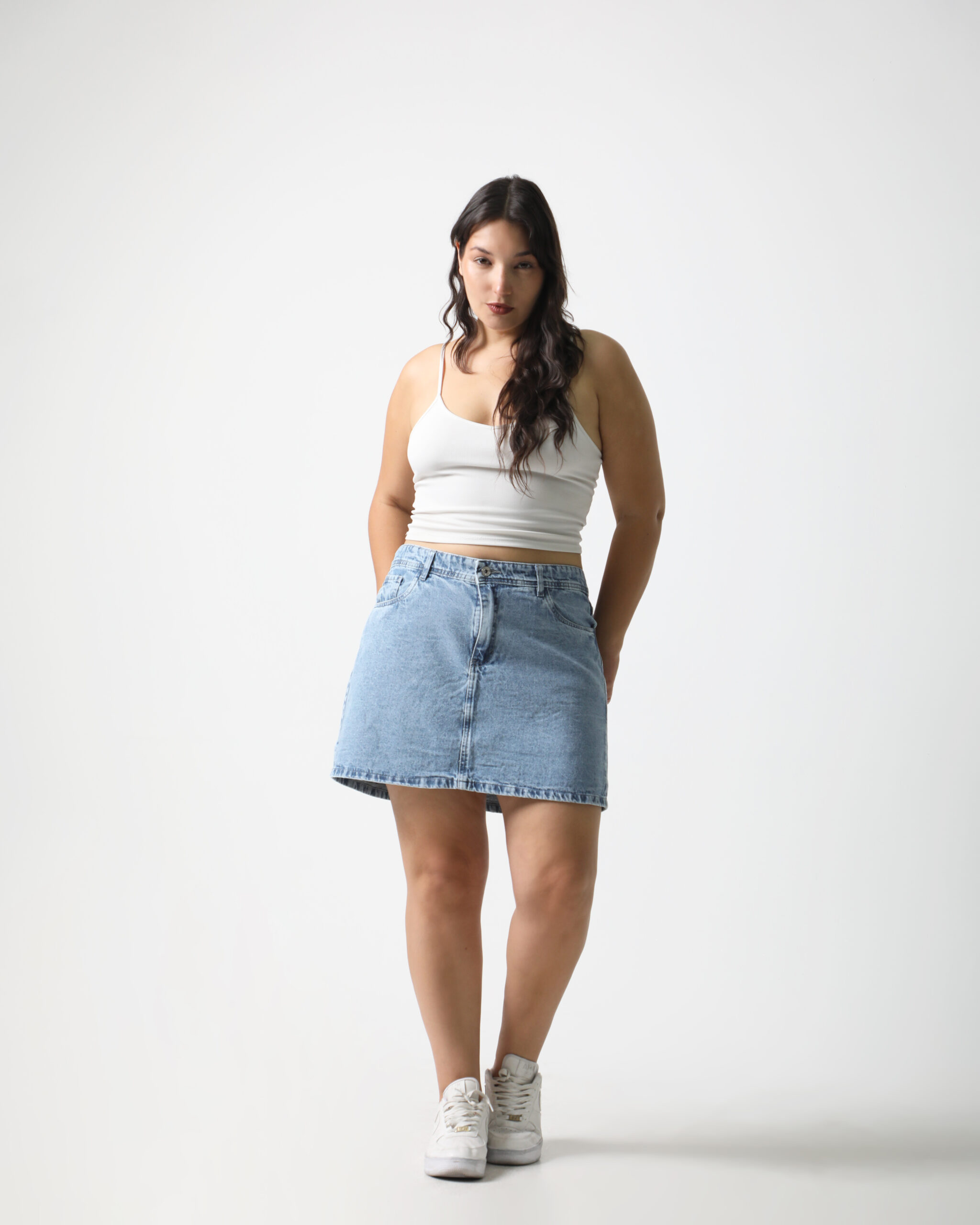 NAZA | SKORT CELESTE NEVADO RIGIDO TIRO MEDIO TALLES 36 AL 54 SONNE