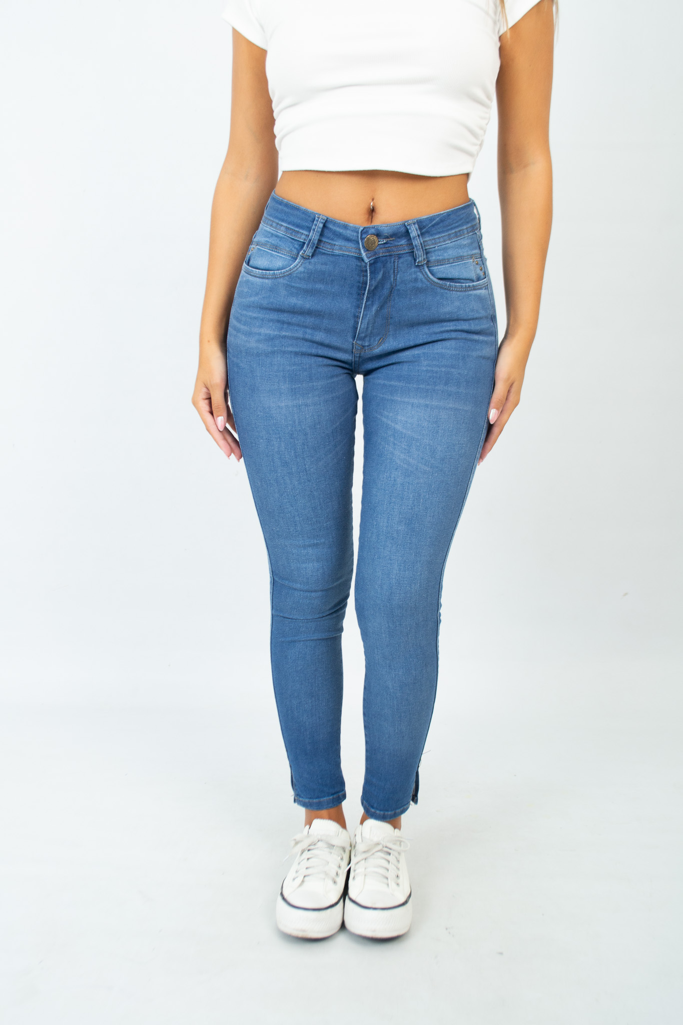 566 | G Azul Con Abertura en la Bota y Detalle en el Bolsillo Costura Gris 36-46