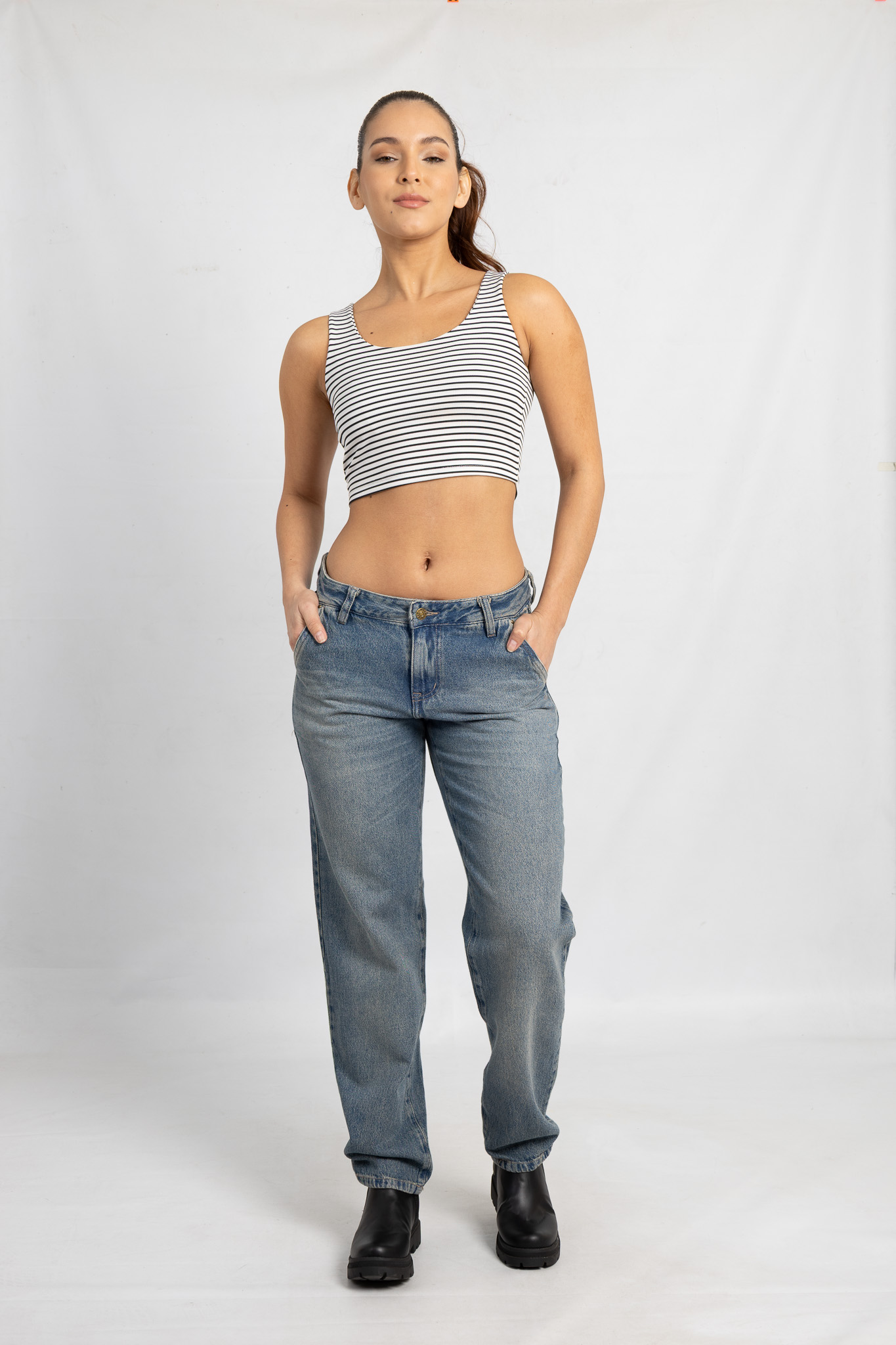 788 | MOM Slouchy Oxido Matizado Tiro Medio Jean Rígido talles 36-46 Versus