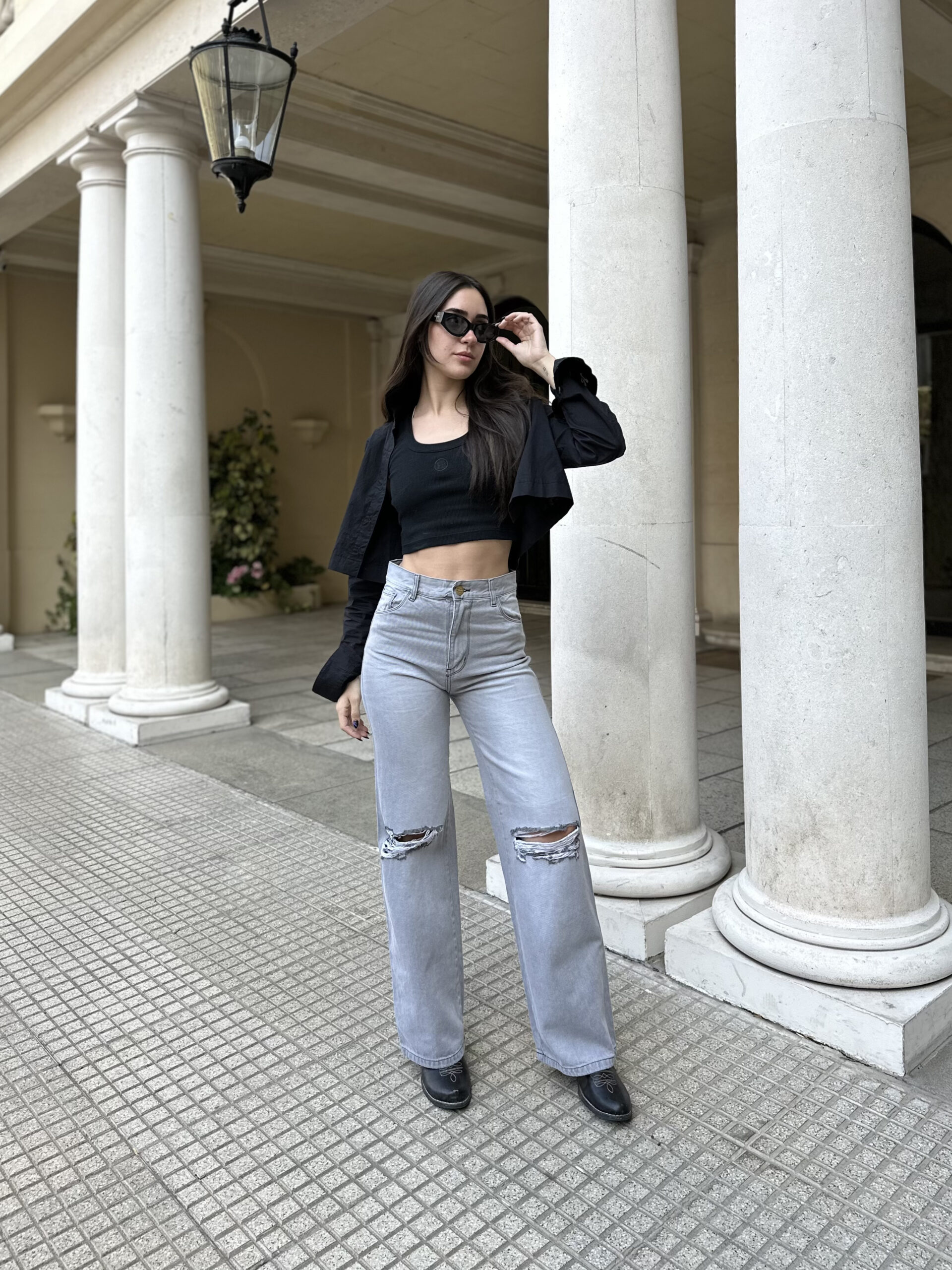 TOWER - WIDE LEG SILVER RIGIDO CON ROTURAS TIRO ALTO TALLES 34 AL 46 H-REINA