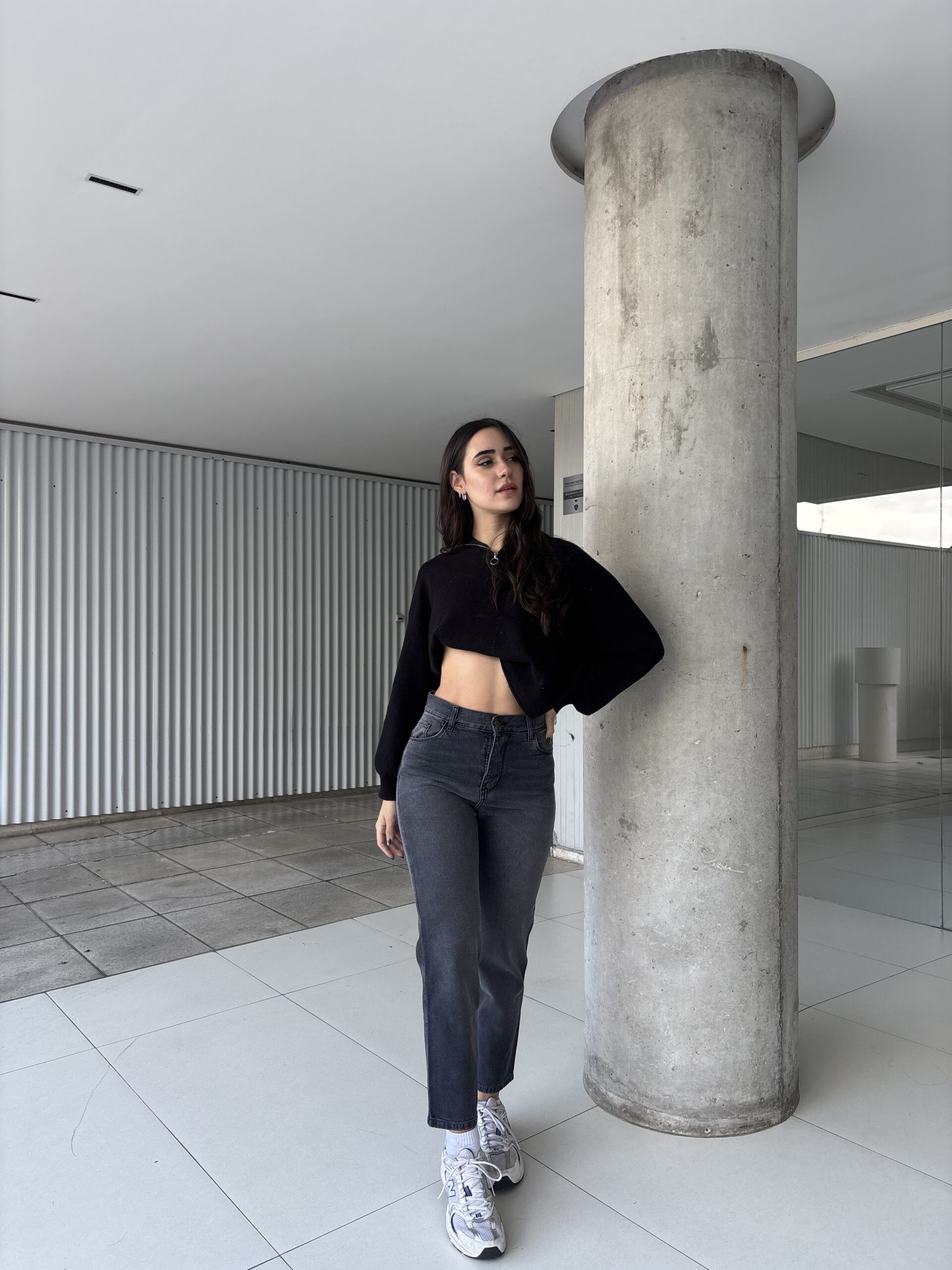 JEAN MOM KHALO BLACK 2.0 TIRO ALTO RÍGIDO H-REINA 34-46