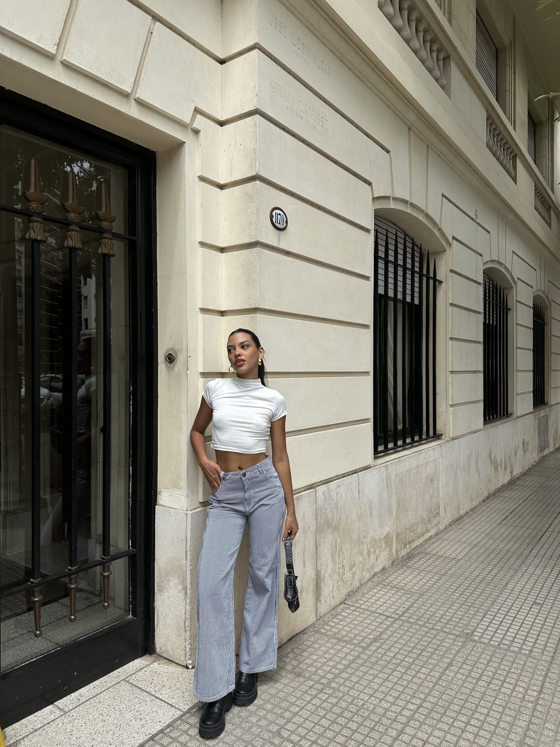 TOWER WIDE LEG RIGIDO RAYADO NEGRO TIRO ALTO TALLES 34 AL 46 H-REINA