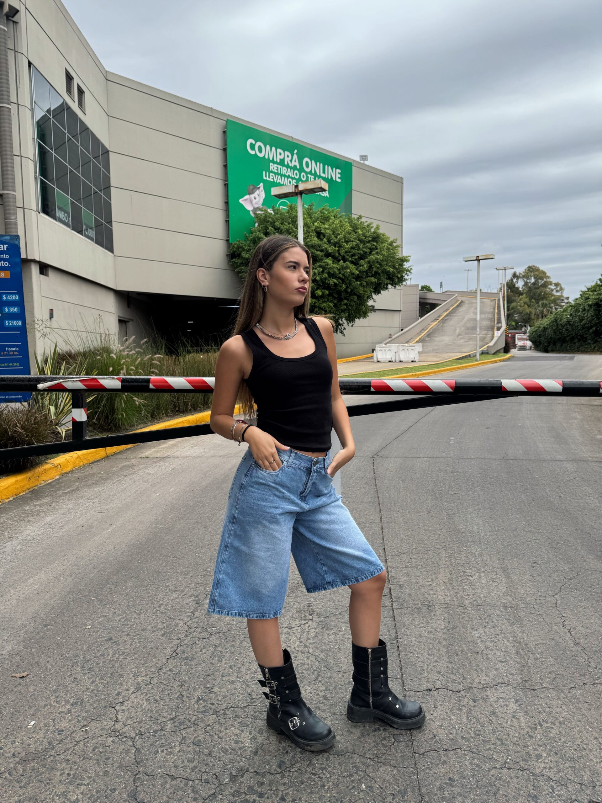 NAOMI JORT - BERMUDA BAGGY DE JEAN CELESTE TIRO ALTO TALLES 34 AL 46 H-REINA