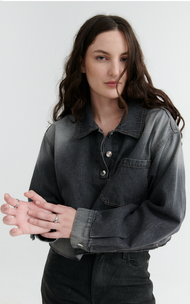 0070 CHOMBA GRIS DESGASTADO JEAN RÍGIDO BOLSILLO FRONTAL S-L INQUIETA