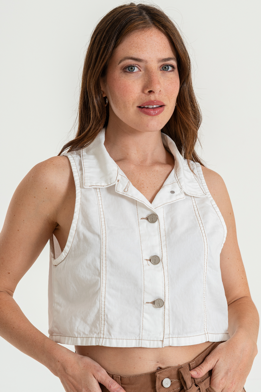 IRUPE CAMISA SIN MANGAS RÍGIDO COLOR CREMA TALLES S-L ISOSTASIA