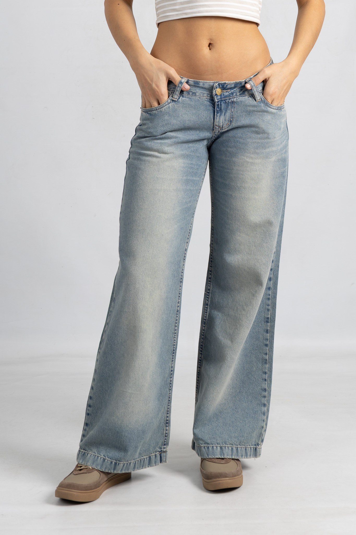 861 | JEAN WIDE LEG OXIDO MATIZADO CON BOLSILLO TAPA VERSUS 34-44