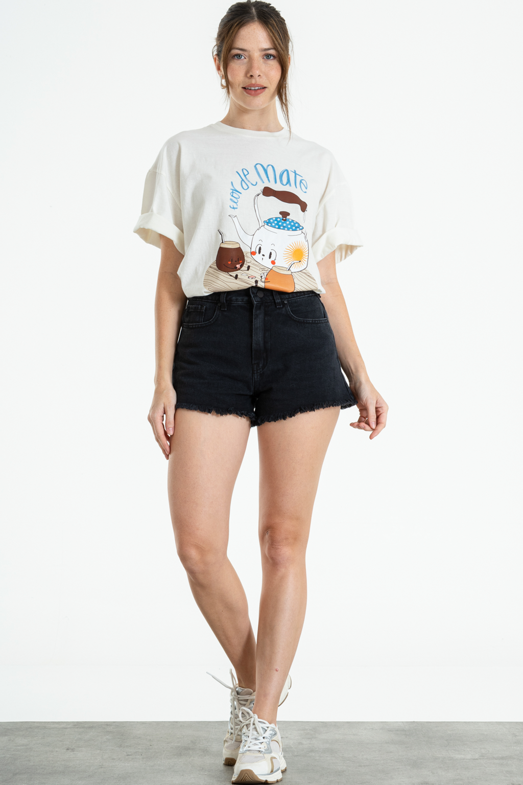 B MEGATHIA | SHORT NEGRO RIGIDO CON DESFLECADO TIRO ALTO TALLES DEL 34 AL 44 ISOSTASIA