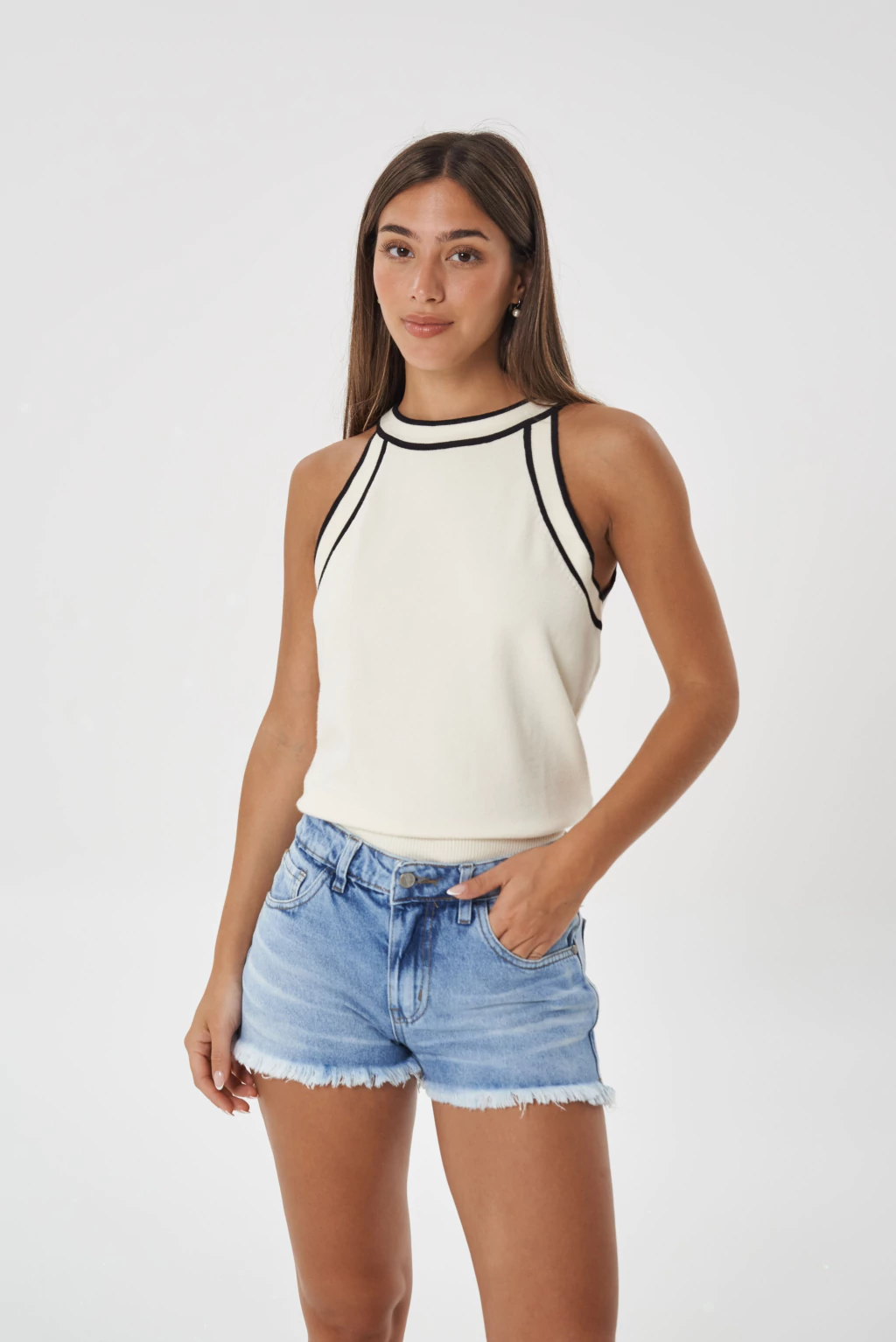 SUKI-SHORT RIGIDO CELESTE DESFLECADO CON BiGOTES TIRO MEDIO TALLES 34 AL 44 STRIVEN